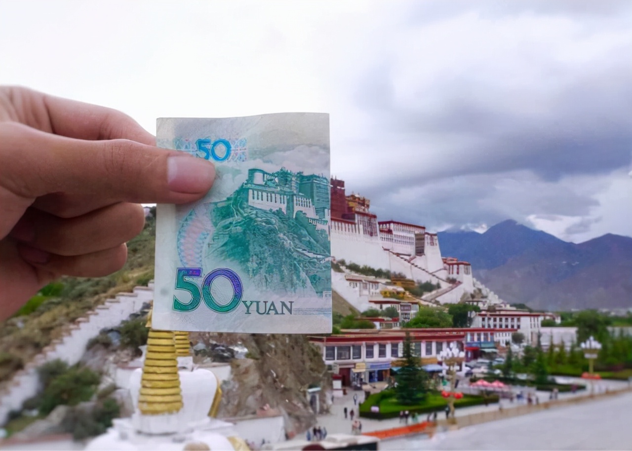 西藏之旅为何旅行者在布达拉宫前倒了一瓶水(图6)